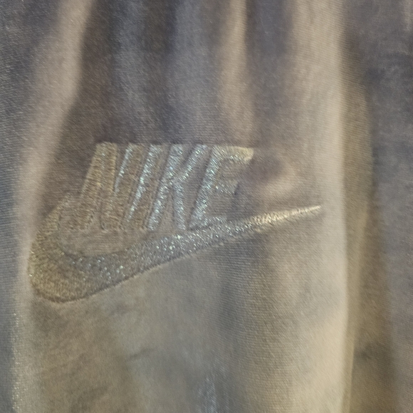 Nike Kids Velor Jogger Set in Soft Blue and White - Picture 6 of 12